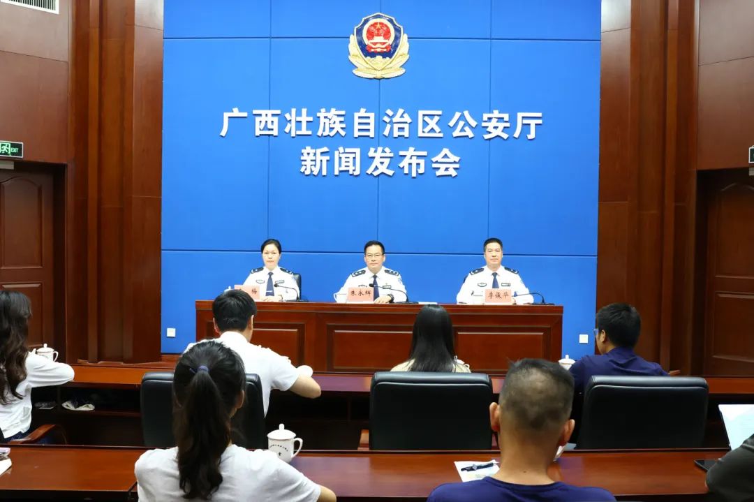 fb4aa9e39c45e9a4dcf6d4da0adec88e