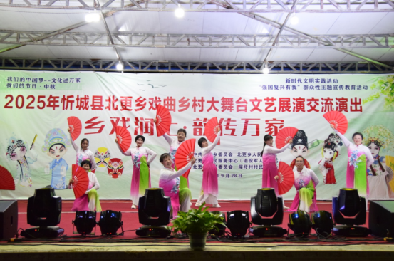 来宾市忻城县北更乡：戏曲唱响正气歌 反邪理念入民心
