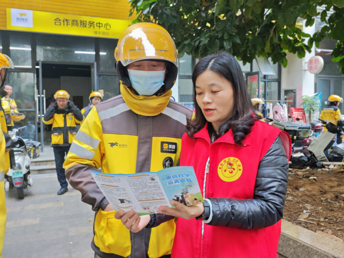 7f78dfb9-4642-4941-b4c9-23a62336ceb5