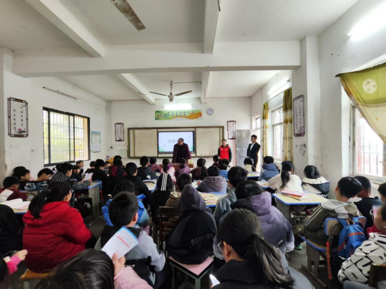 梧州市苍梧县梨埠镇开展反邪教宣传活动