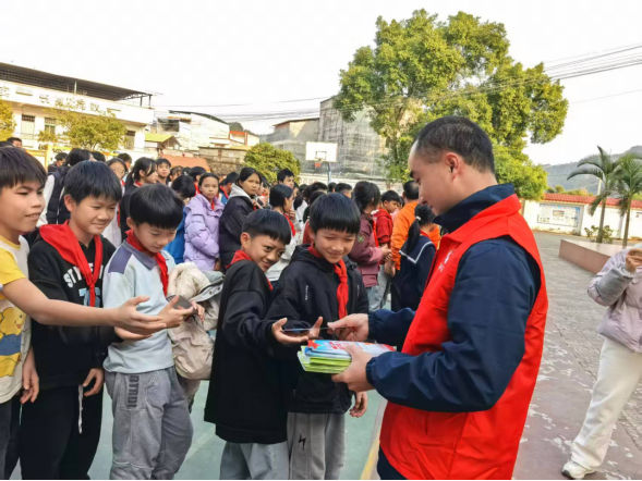 e5ed2e4a-85d2-41ae-b626-83f8a6e99e5b