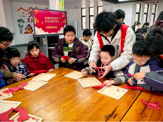 99b54f84-5d92-404d-8b8c-bcf1e15b405c