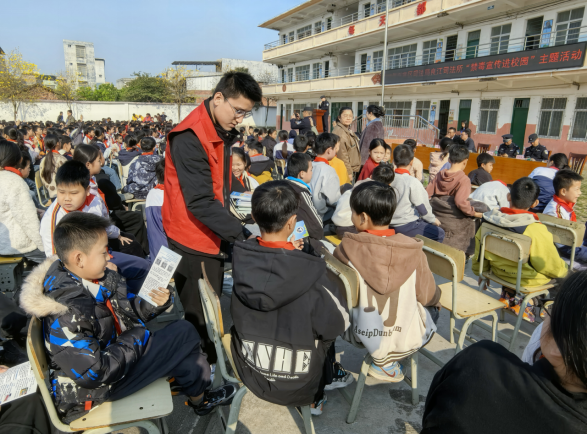 405f38f7-5bea-479a-8986-e05f5407cf23