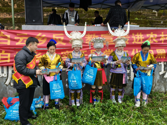 ffa4990c-ea71-4b69-bba3-01f501904bd9 ffa4990c-ea71-4b69-bba3-01f501904bd9