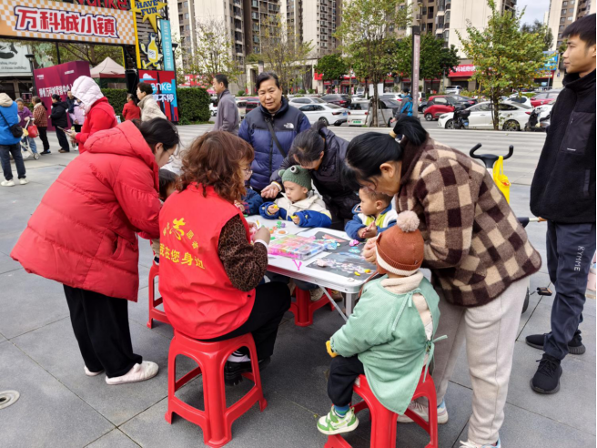 柳州市柳北区星艺社区：“双主题”活动齐开展 反邪教宣传入人心