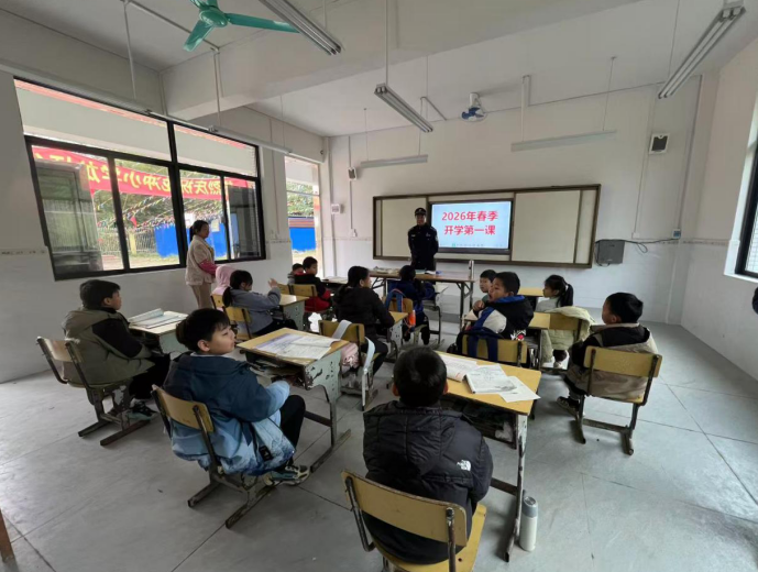 梧州市苍梧县筑牢校园反邪教“防火墙”