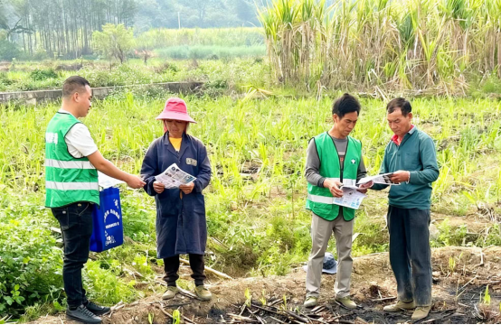 e32bfc28-f220-4b8d-8ff3-8882082e8297 e32bfc28-f220-4b8d-8ff3-8882082e8297