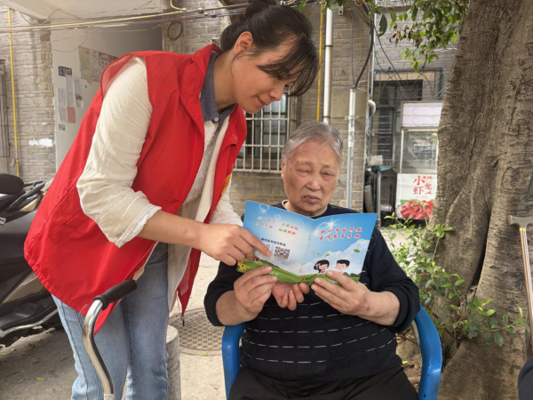 柳州市柳南区林溪社区开展国家安全教育暨禁毒、反邪教宣传活动