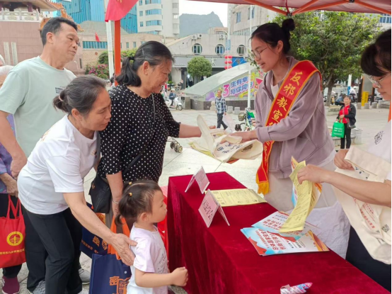 贺州市八步区委政法委：反邪宣传进基层 守护平安筑防线