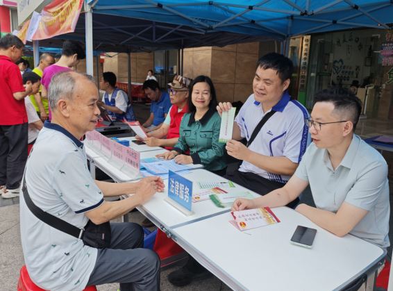梧州市万秀区城南街道：壮乡三月三歌舞欢腾 反邪禁毒宣传入人心