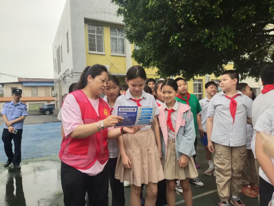 柳州市鱼峰区羊角山社区：警社联动进校园 反邪反诈护成长