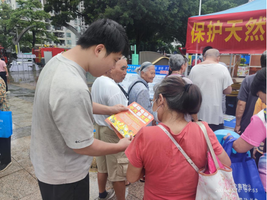 梧州市万秀区角嘴街道开展反邪教宣传活动
