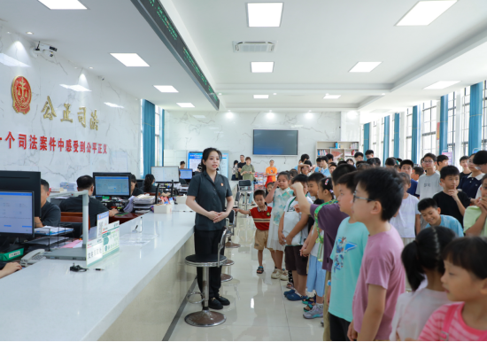 玉林市陆川县：法治夏令营火热开营 沉浸式奏响反邪“最强音”