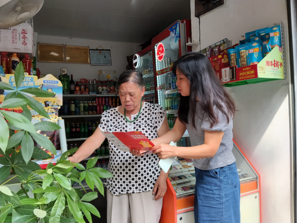 桂林市七星区七星街道码坪社区：反邪教宣传常态化 深入楼栋入户暖人心